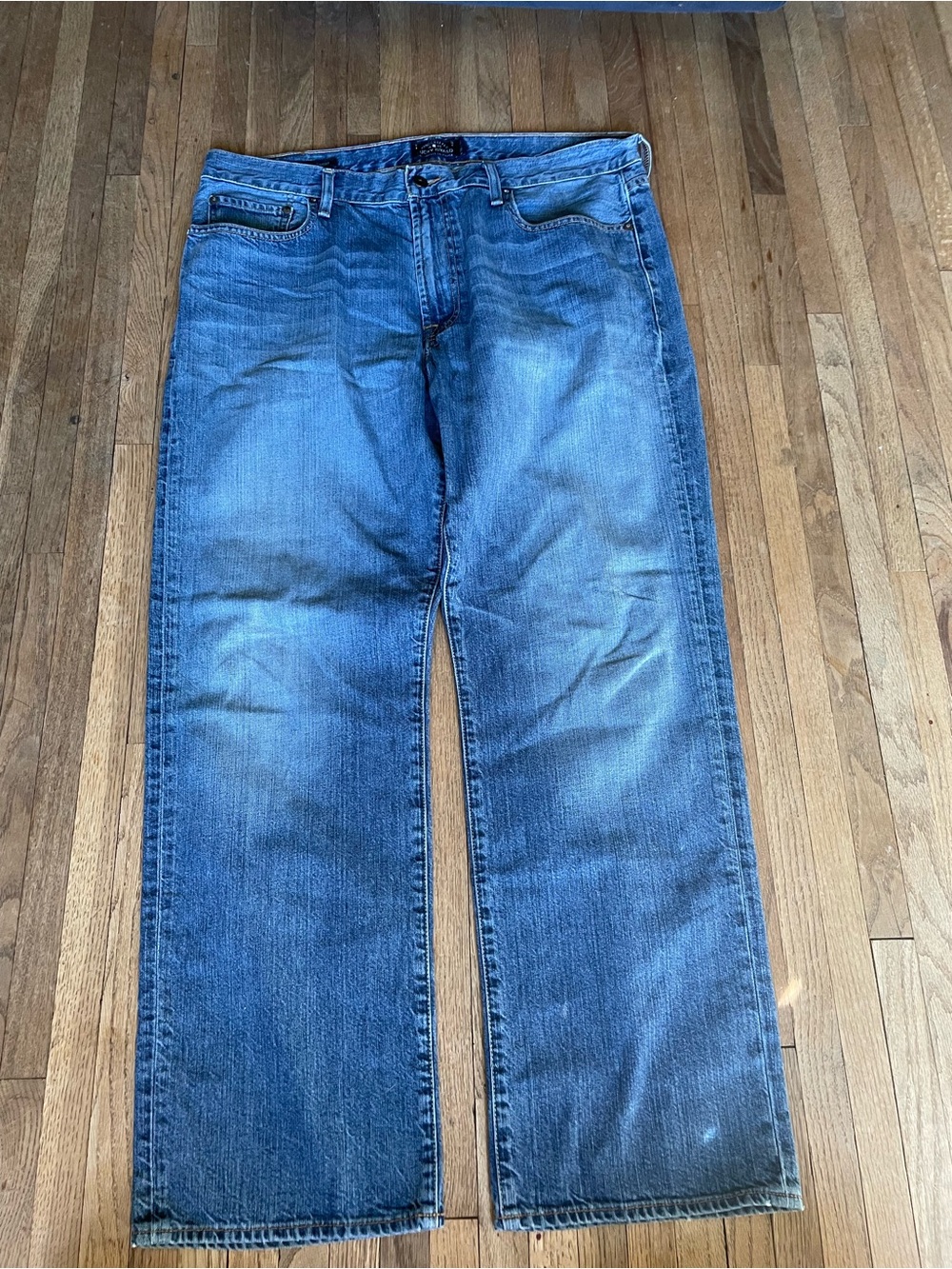 Lucky Brand Medium Blue Straight Jeans